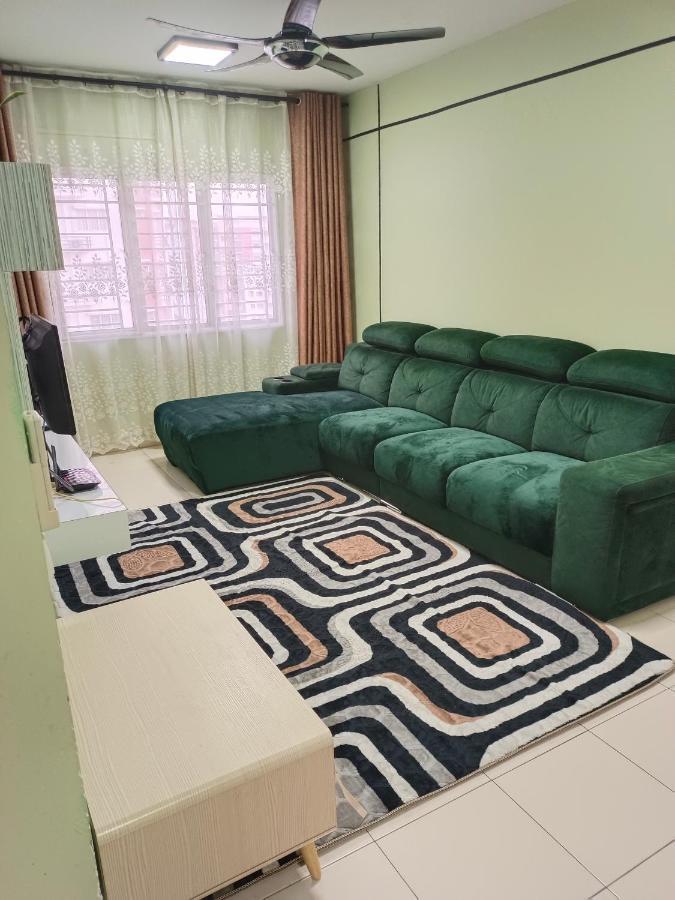 Nena Homestay Setia Alam, Air Conditioned, High Speed Internet Shah Alam Exterior foto