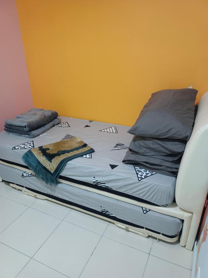 Nena Homestay Setia Alam, Air Conditioned, High Speed Internet Shah Alam Exterior foto
